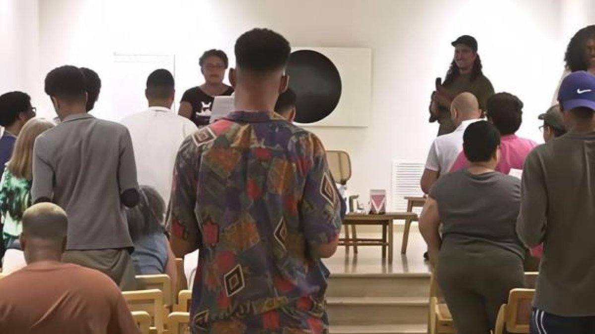 «Himno Nacional Lésbico Dominicano» no busca ultrajar los símbolos patrios, según su creadora