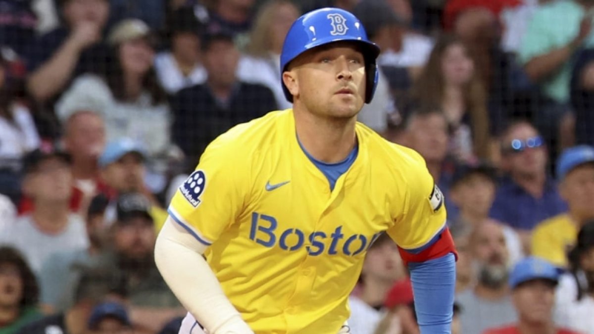 Alex Bregman podría quedarse en Boston.