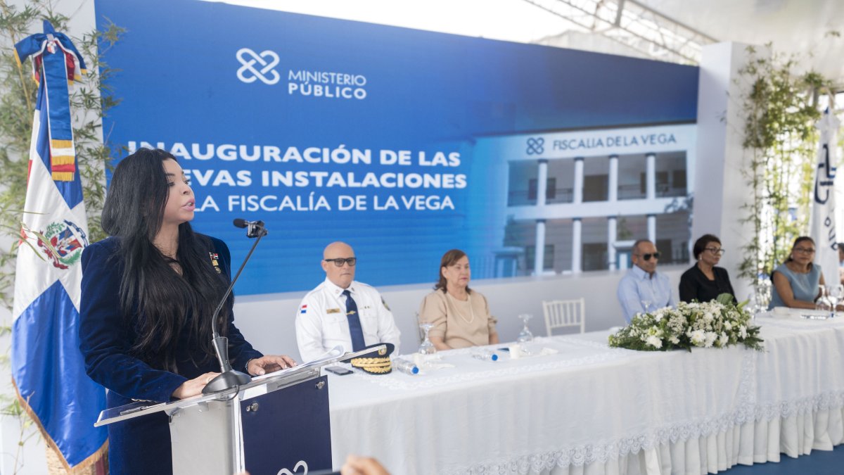 “El fiscal no puede ni debe olvidar que no solo es un perseguidor del crimen, también tiene que ser un arquitecto de la paz social a través de la legalidad y la razonabilidad”, dijo Yeni Berenice.