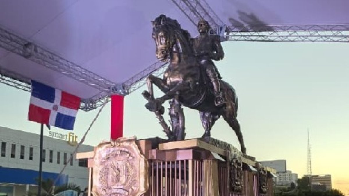 Wilson Gómez Ramírez, destacó que la obra trascendió el valor estético al rescatar la faceta militar de Duarte, reconocido históricamente como el primer militar de carrera y general en jefe de los ejércitos.