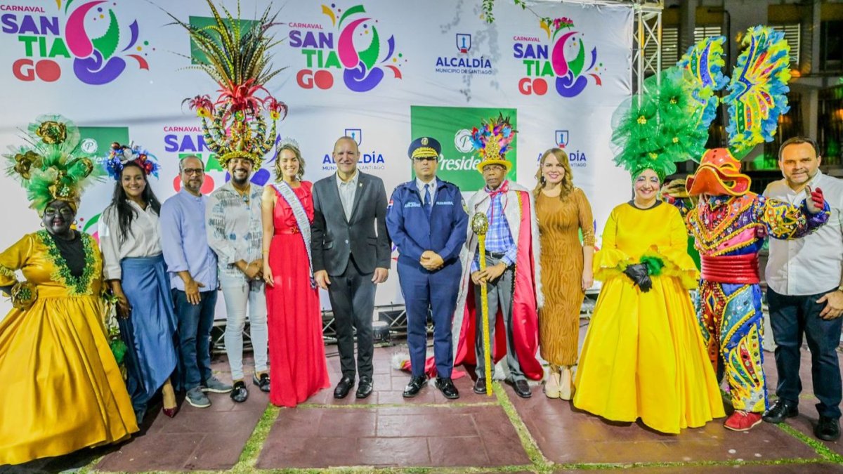 Carnaval de Santiago 2026 inicia oficialmente con el Banderazo de Honor