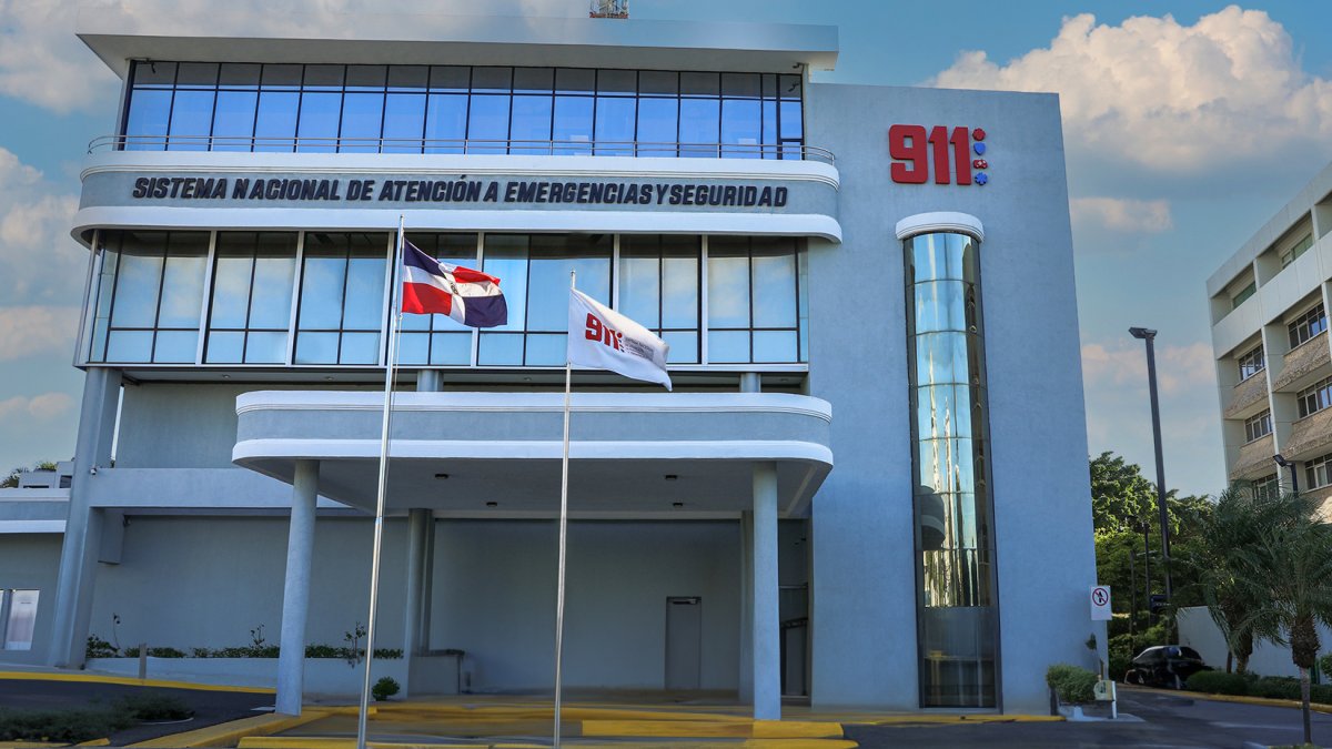 Fachada sede principal del Sistema 911 en Santo Domingo.