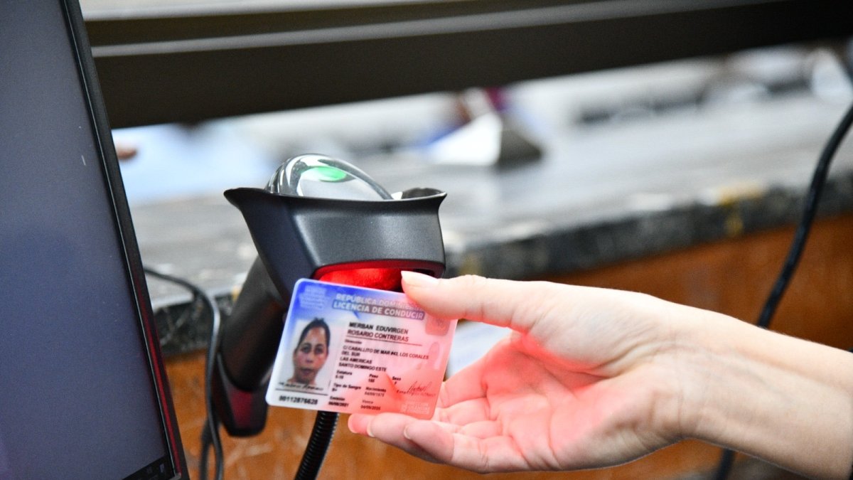 DR Driver’s License Renewal Now 4 Years for Seniors 75+
