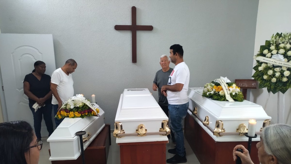 Velan a cuatro miembros de una familia que murieron en accidente en la autopista Duarte