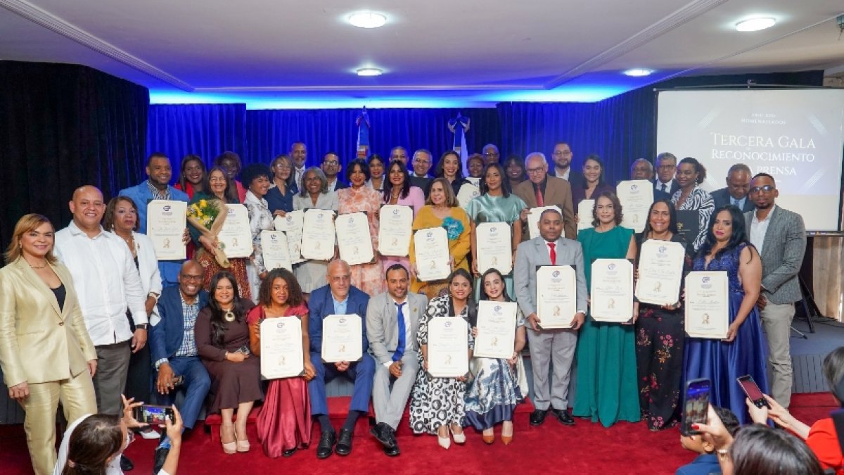 CDP reconoce trabajo y aportes de periodistas