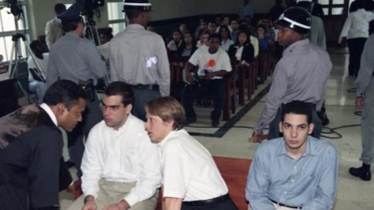 El asesinato de José Rafael Llenas Aybar, ocurrido en mayo de 1996, estremeció a la sociedad dominicana y se convirtió en uno de los procesos judiciales más recordados del país.