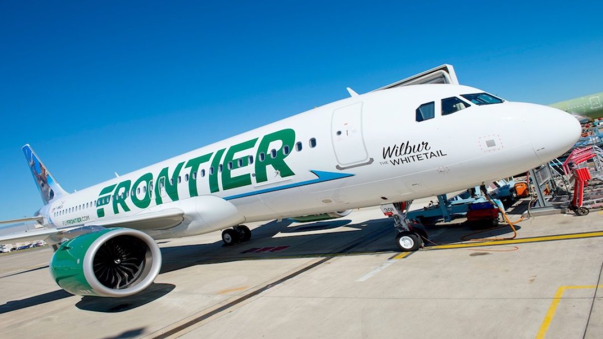 Avión impacta y mata a persona en pista del aeropuerto de Denver