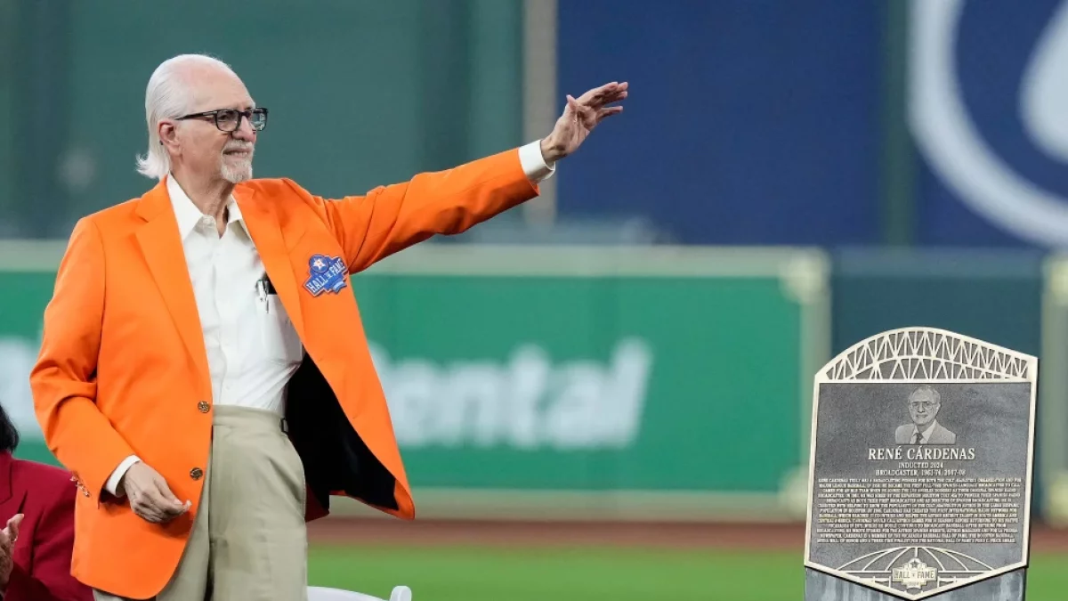René Cárdenas, pionero de transmisiones en español de partidos de la MLB, fallece a los 96 años
