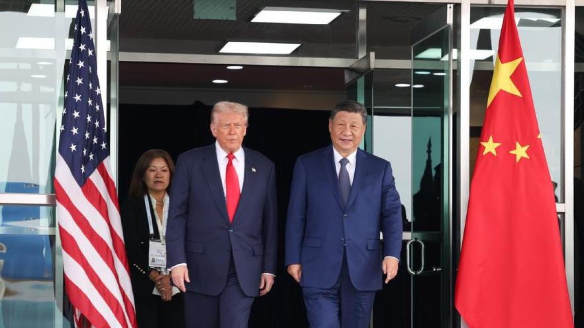 Una Pekín vigilada recibe a Donald Trump en cumbre clave con Xi Jinping