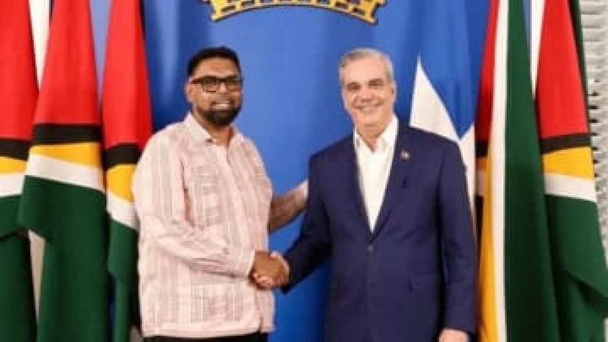 Luis Abinader viaja a Guyana para firmar acuerdos claves de cooperación
