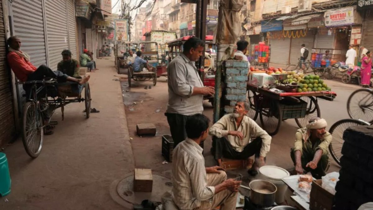 India: gobierno pide trabajar desde casa, evitar viajes y reducir compras de oro