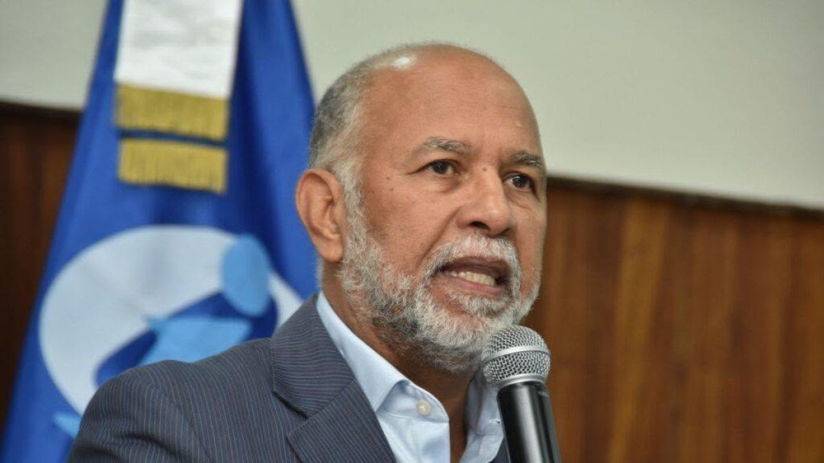 ADP respalda ordenanza que regula uso de celulares en escuelas