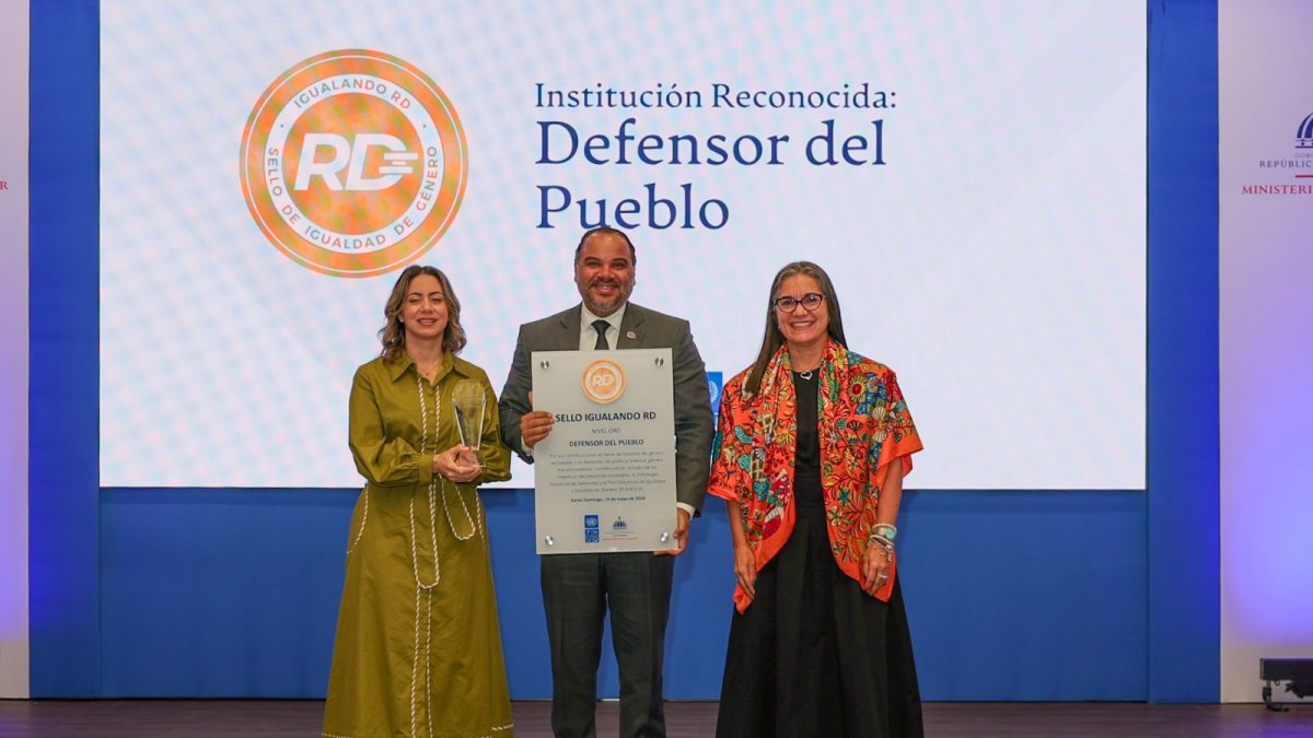 Defensor del Pueblo logra máxima distinción en igualdad de género
