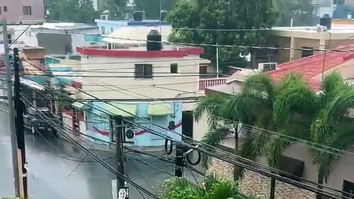 Fuertes lluvias provocan inundaciones en sectores del Este de Santo Domingo