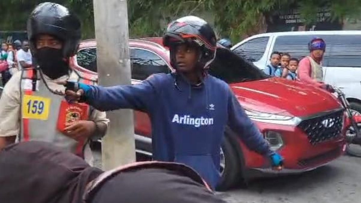 Motoconchista acusado de golpear a chofer del TRAE irá a prisión