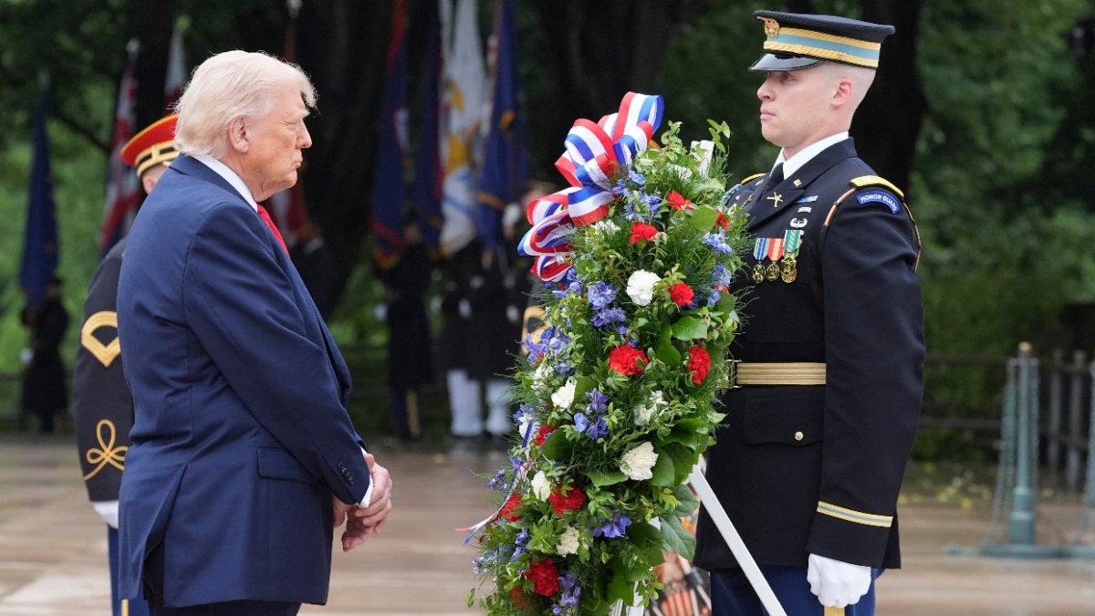 Donald Trump habría autorizado el ataque. EEUU recordó ayer el Día de los Caídos.