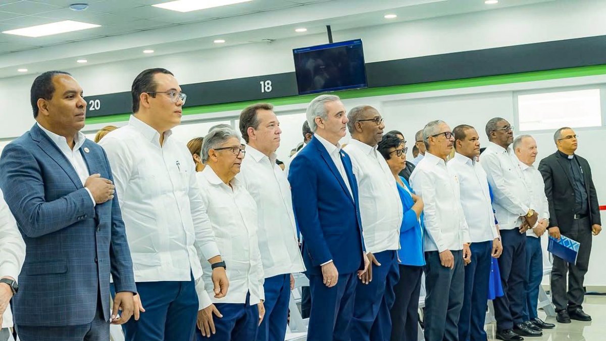 Transformación digital en la UASD: OGTIC moderniza servicios con firmaGOB