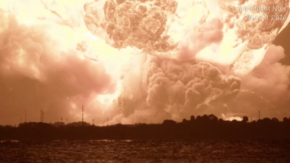 Un cohete de Blue Origin explota en Florida durante una prueba previa a su lanzamiento
