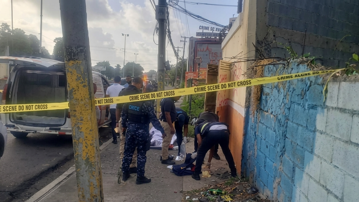 Madre de mujer hallada muerta en basurero cerca de Haina asegura esta no tenia problemas con nadie