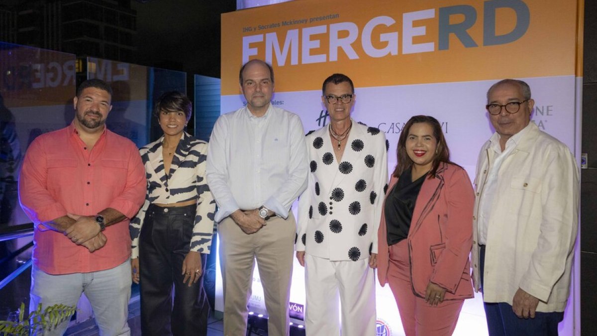 ‘Emerge RD’ loa al diseño de moda local