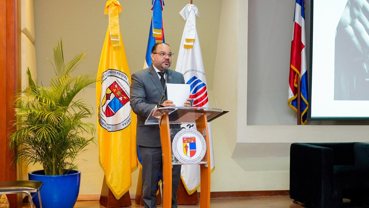 Defensor del Pueblo impulsa simposio sobre adicciones y salud mental en RD