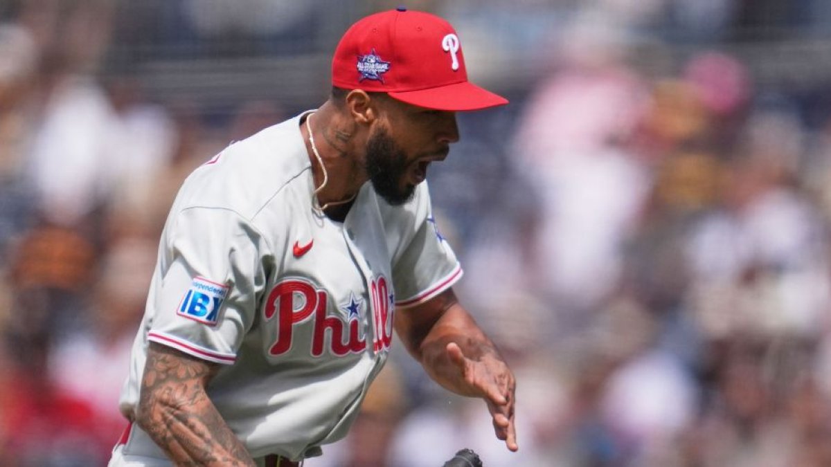 Termina racha de Cristopher Sánchez sin permitir carreras