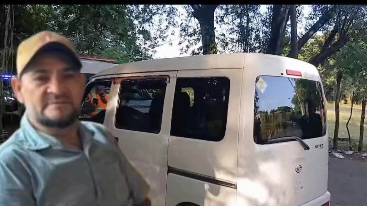 Extrañaron que la guagua no se moviera: así encontraron a comerciante muerto en Bonao