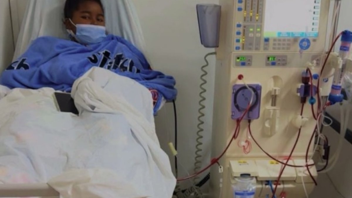 Familia pide ayuda para pagar tratamiento médico de niña en riesgo de muerte.