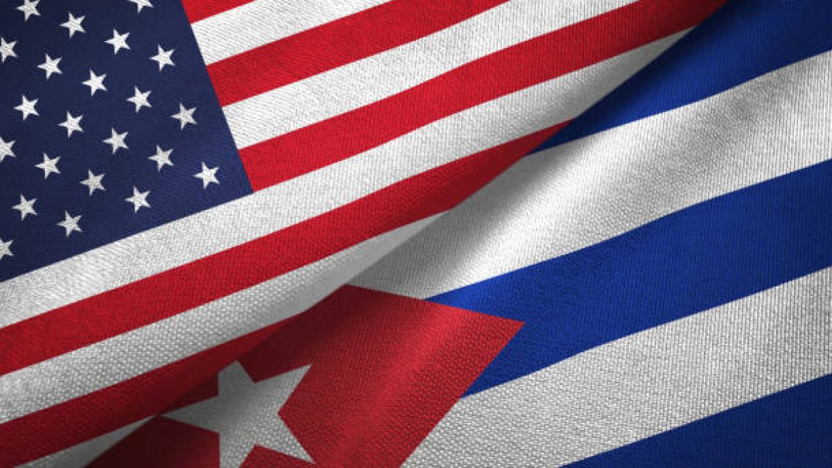 Con Cuba se pudo seguir línea Obama
