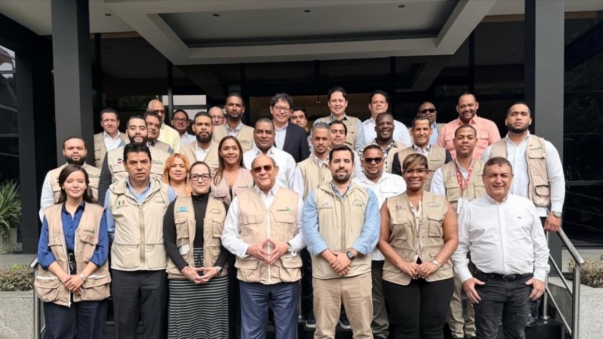 Ministros Rafael Santos, jefe de la MOE Internacional Copppa