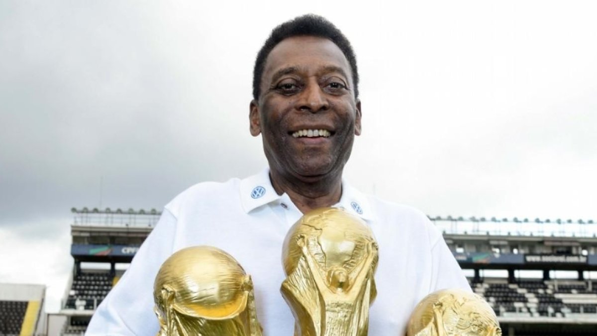 Legado de Pelé brilla en su antiguo hogar antes del Mundial de Fútbol