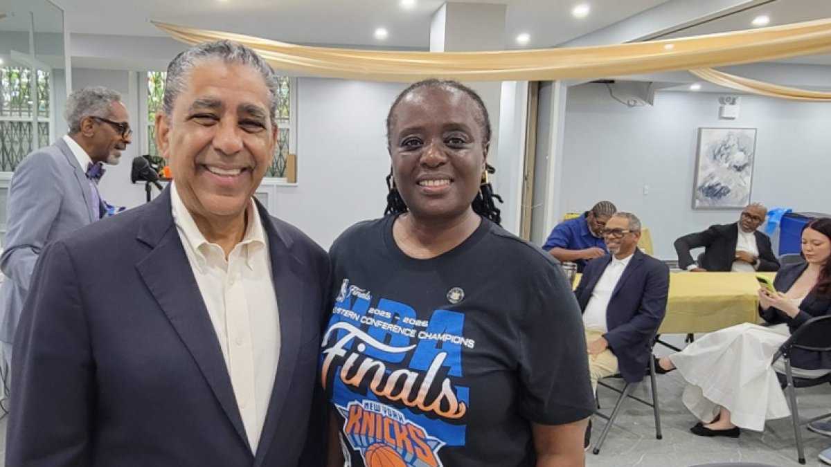Senadora estatal por Harlem apoya reelección del congresista