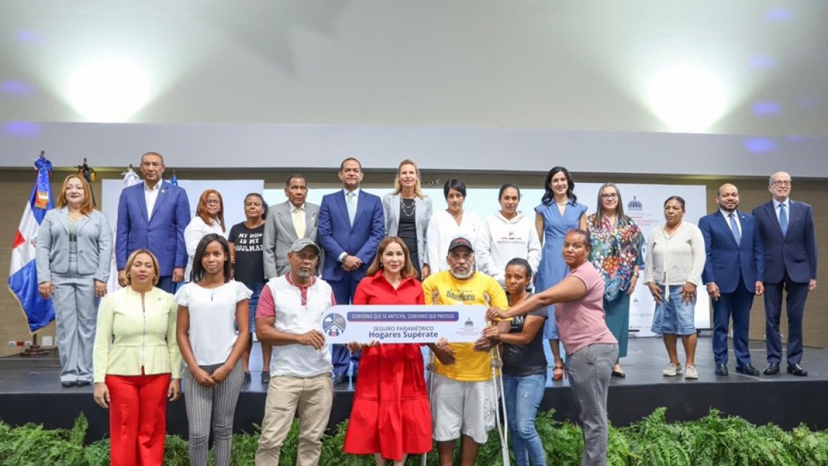 Presentan proyecto para proteger hogares Supérate ante fuert