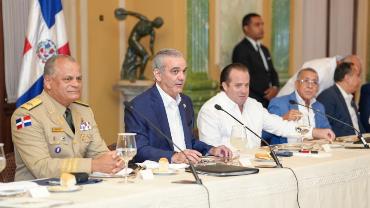 Gobierno presenta estrategia FUERTE para seguridad y desarro