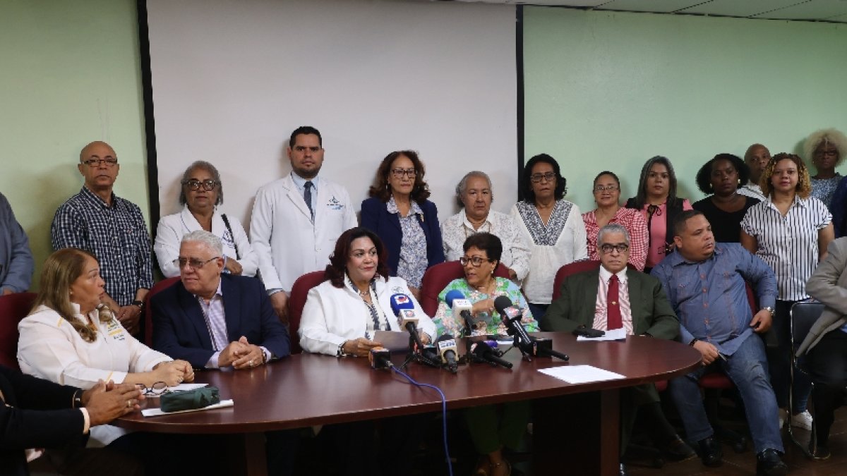 Desfalcan más de 700 cheques a médicos en el CMD.