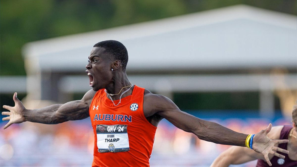 Jakobe Tharp rompe récord mundial de los 110 metro