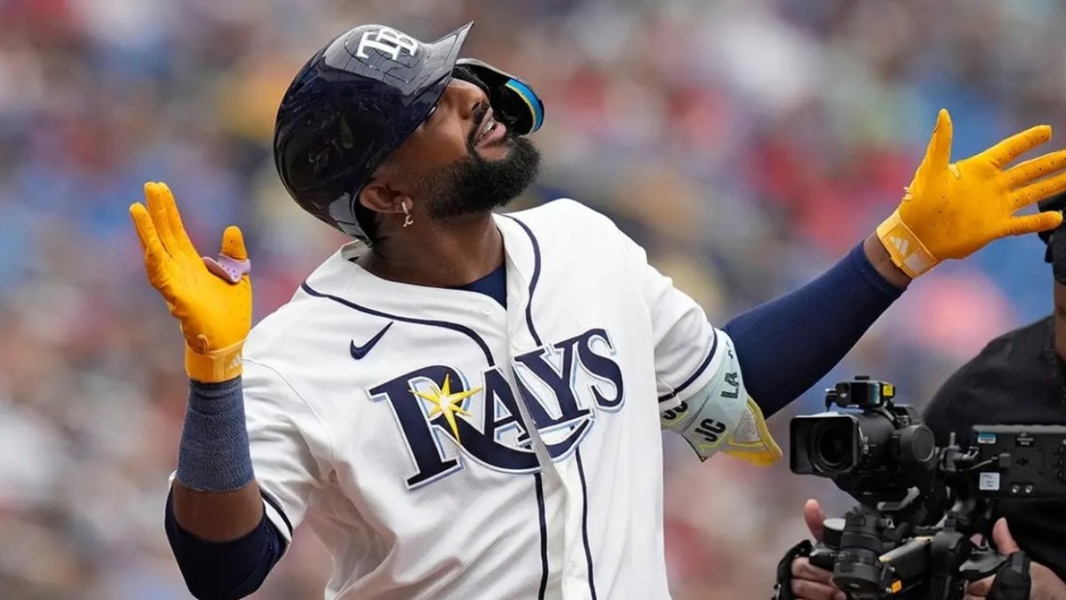 Junior Caminero, de los Rays, suma ocho jonrones en sus últimos seis juegos.