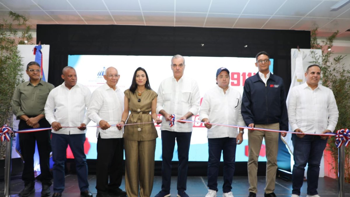 Abinader inaugura sistema 911 en Montecristi para proteger a 157 mil habitantes