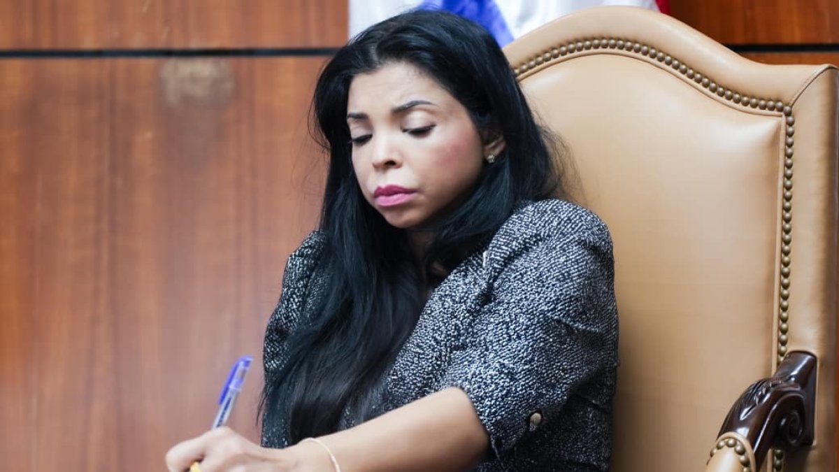 Yeni Berenice Reynoso.
