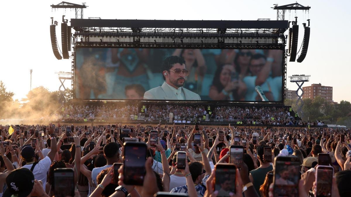 Evacuan el concierto de Bad Bunny en Milán a causa de un fuerte temporal
