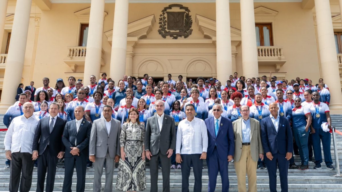Presidente Abinader anuncia incorporación de medallistas de Santo Domingo 2026 al PARNI y aumento de incentivos a partir de 2027