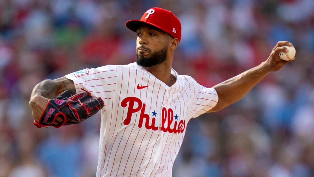 Cristopher Sánchez lanzando en la MLB 2026, candidato al Cy Young.