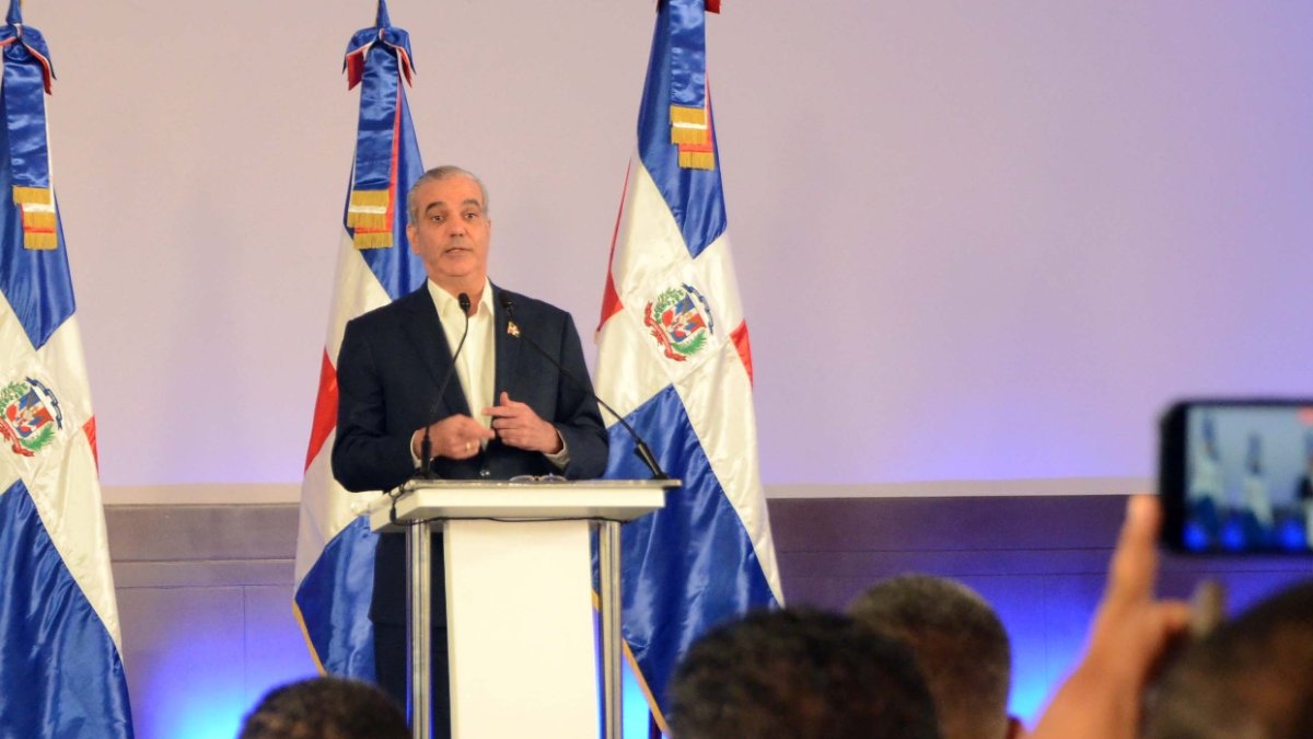 Presidente Luis Abinader expone agenda de obras en norte y otros polos
