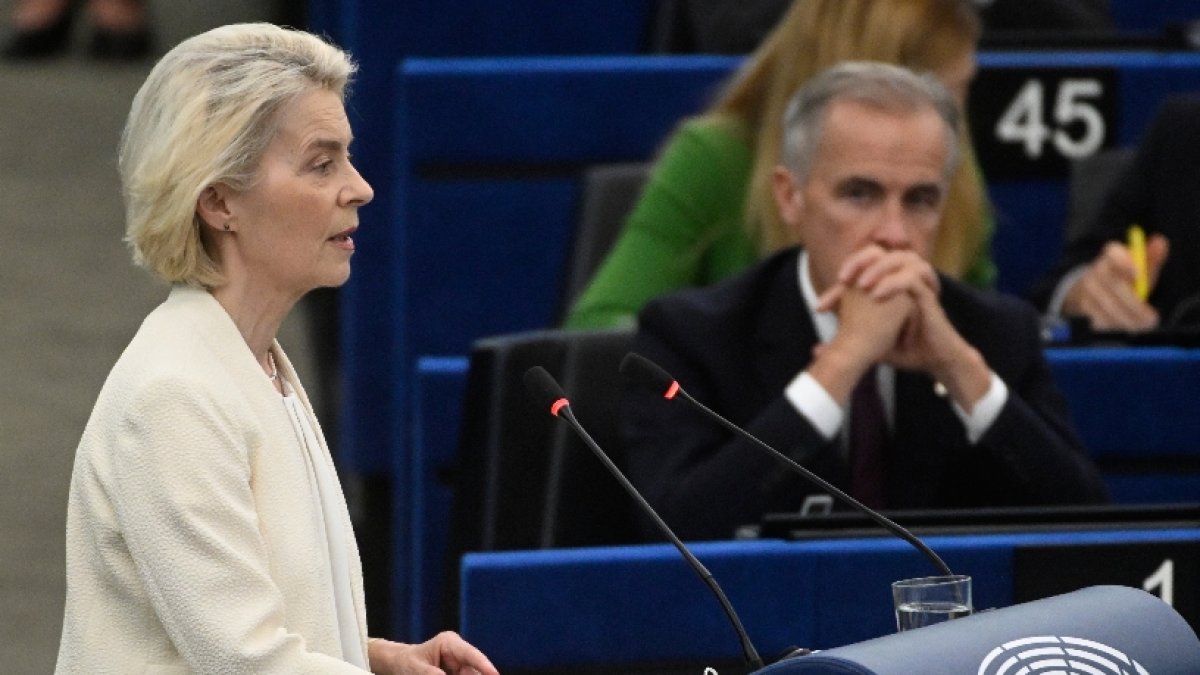 Mark Carney y Ursula von der Leyen, de la UE. AP