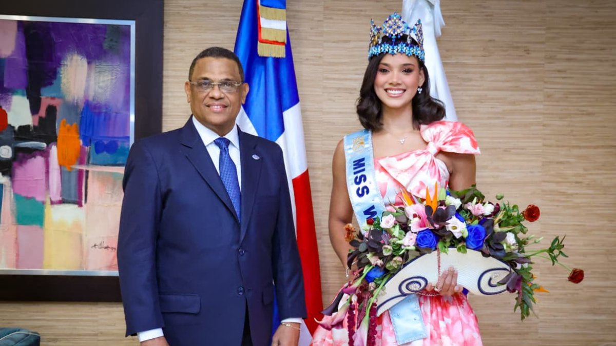 Joheirry Mola regresa a República Dominicana tras conquistar la corona de Miss Mundo 2026