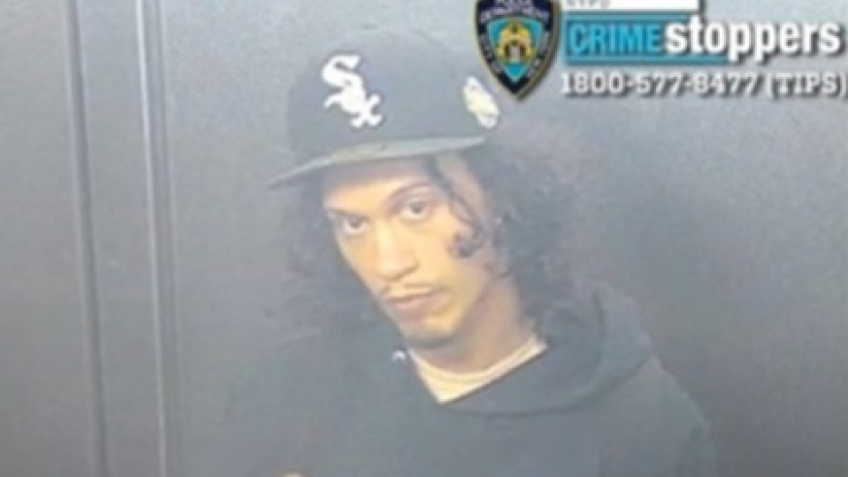 Policía NYC apresa dominicano señalado por empujar expareja e hija de ambos desde un 15 piso en El Bronx