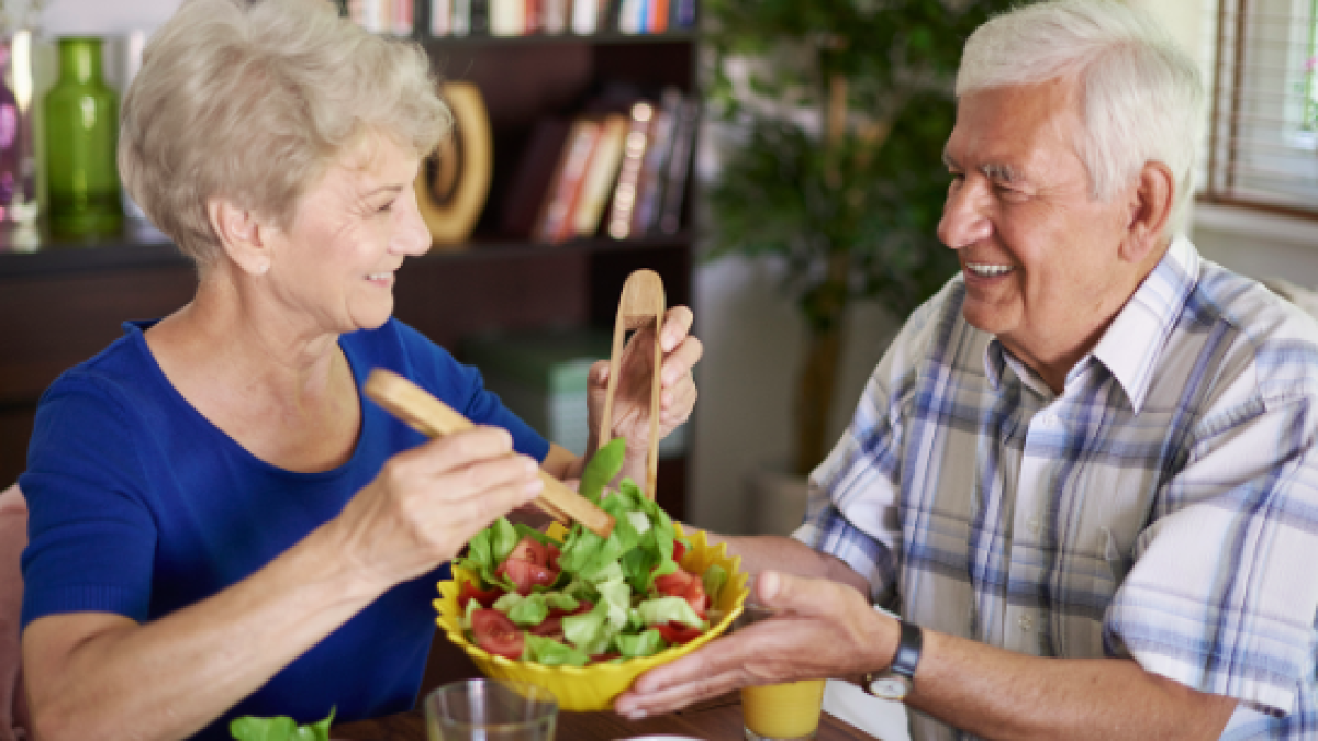 Alimentación saludable: La clave para prevenir la sarcopenia en el adulto mayor