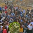 El dolor reinó entre los asistentes a la sepultura de Anelsy Ceballos.