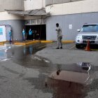 Hombre se lanza del piso 07 del Guacal. El hombre de 32 años, conocido como Juan Núñez, tomo la decisión de lanzarse al darle la carta de cancelación, según informo Rubén Reyes jefe de seguridad del lugar. Hoy/Arlenis Castillo/07/10/2020.