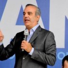 A la lista de las personas que han expresado su cariño hacia el mandatario se unió la primera dama Raquel Arbaje: “No soy de celebrar cumpleaños, mas hoy, agradezco a Dios estar en tu vida y la alegría de verte cumplir el anhelo de trabajar por el bienestar y la felicidad de nuestro pueblo, como lo vienes haciendo”, dijo.